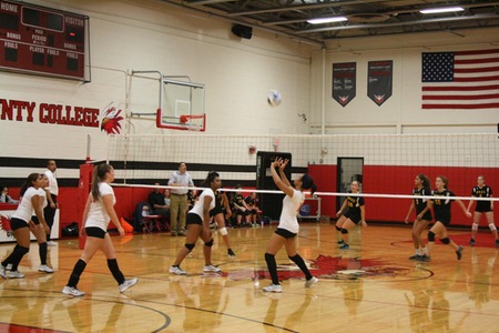 Union Volleyball continues their outstanding run with fifth straight win over Monroe College- Bronx